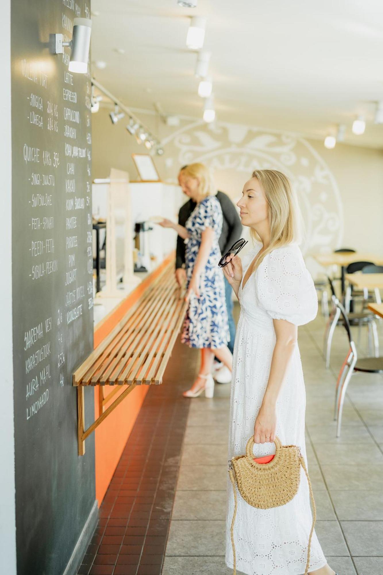 Vanalinna Boutique Hotel Kuressaare Exterior photo