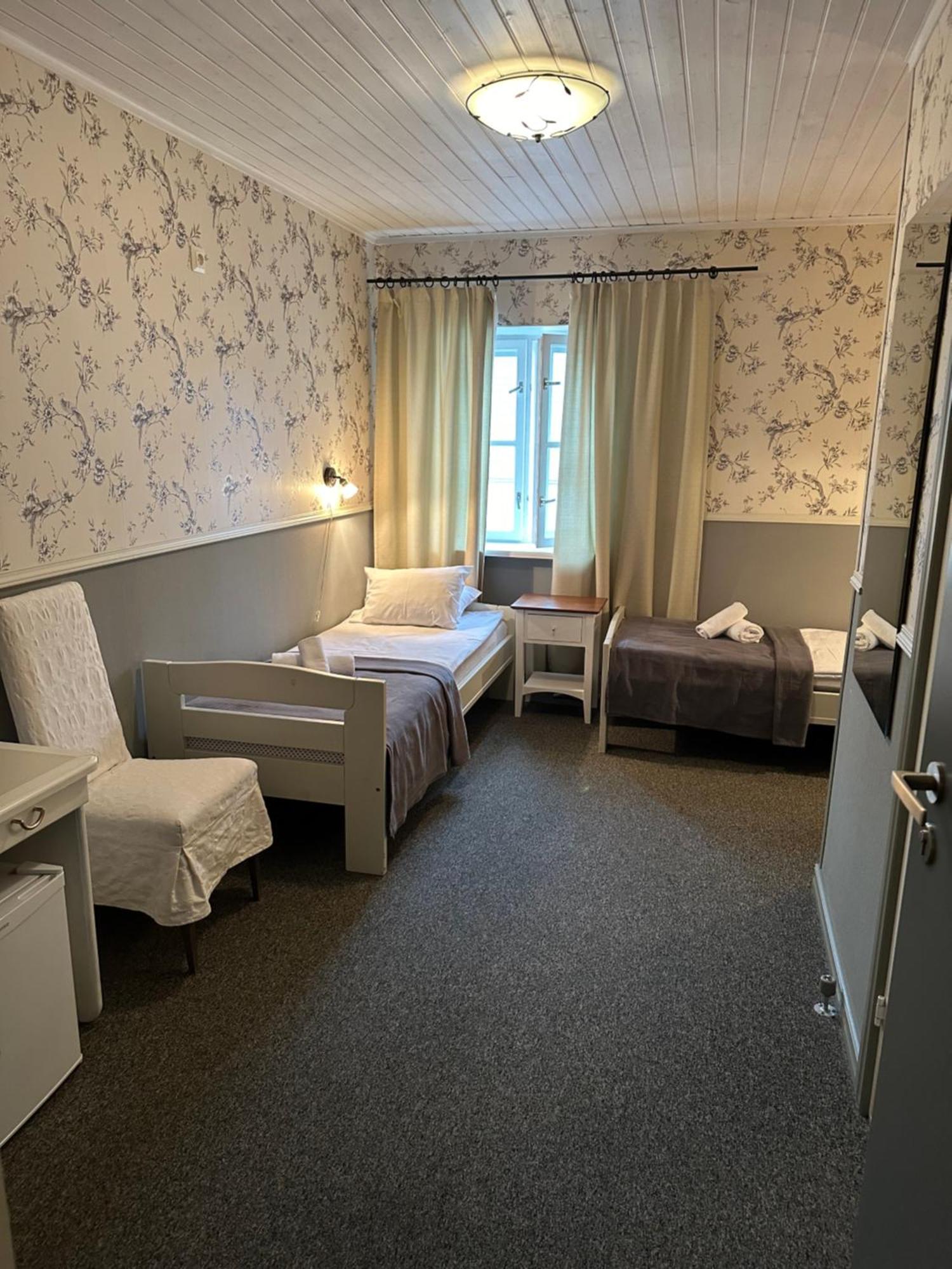 Vanalinna Boutique Hotel Kuressaare Exterior photo