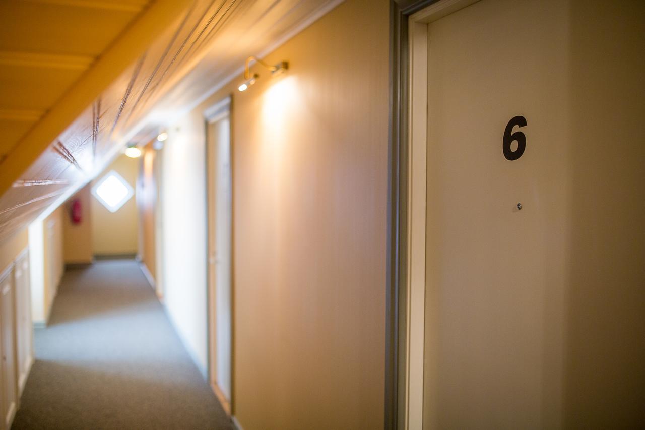 Vanalinna Boutique Hotel Kuressaare Exterior photo